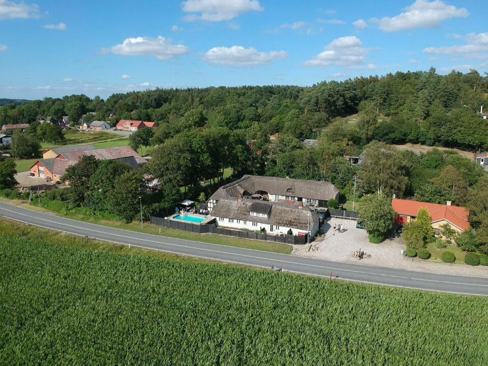 Farm61 Badehotellet I Det Midtjydske - Alder +18 Ar Tjele Экстерьер фото
